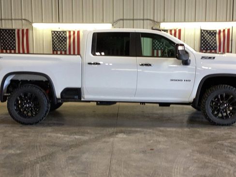New 2026 Chevrolet Silverado 3500 LT w/ Trail Boss Package AWD/4WD image 18