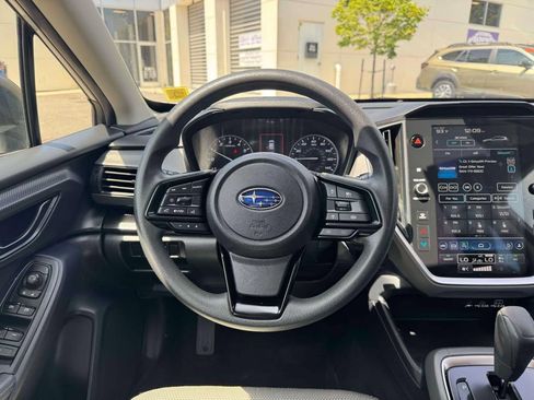 Used 2024 Subaru Crosstrek 2.0i Premium AWD/4WD image 23