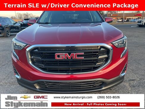 Used 2018 GMC Terrain SLE w/ Driver Convenience Package image 8