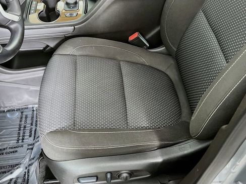 Certified 2023 GMC Acadia SLE image 16