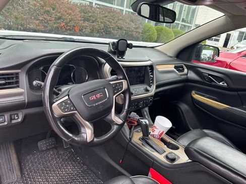 Used 2017 GMC Acadia Denali w/ Technology Package AWD/4WD image 6