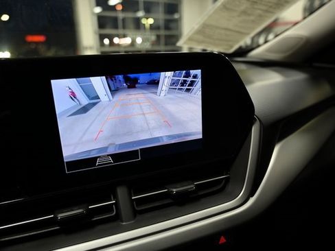 Used 2024 Chevrolet Trax LS w/ LS Convenience Package image 17