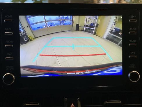 Used 2020 Toyota Corolla LE image 20