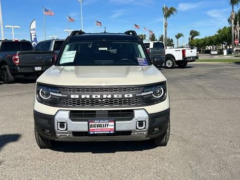 Certified 2025 Ford Bronco Sport Badlands AWD/4WD image 9