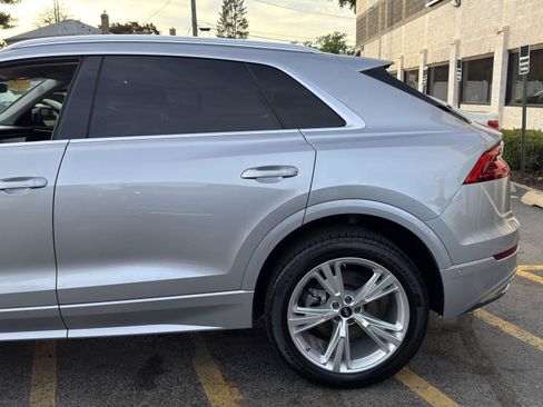 Used 2022 Audi Q8 Premium Plus AWD/4WD image 7