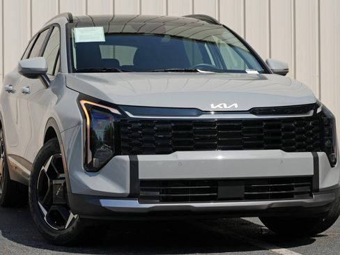 Used 2026 Kia Sportage EX w/ EX Panorama Roof Package FWD image 2