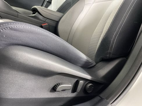 Used 2024 Subaru Outback Premium image 17