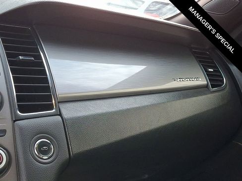 Used 2015 Ford Taurus SEL image 25