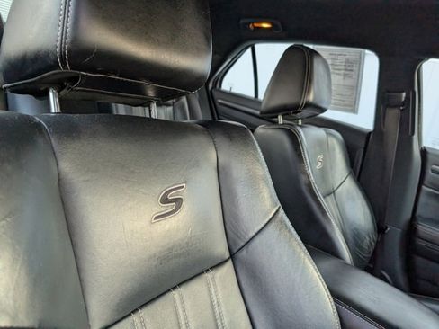 Used 2014 Chrysler 300 S image 32