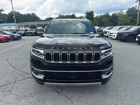 Used 2024 Jeep Wagoneer L Series III w/ Premium Group I AWD/4WD image 8
