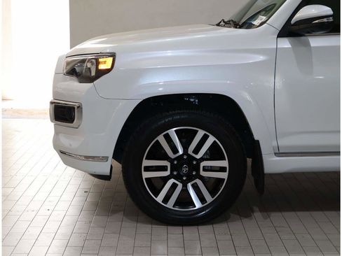 Used 2024 Toyota 4Runner Limited AWD/4WD image 4
