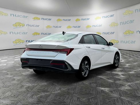 Used 2025 Hyundai Elantra SEL image 8