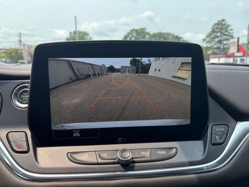 Used 2025 Chevrolet Blazer LT FWD image 24