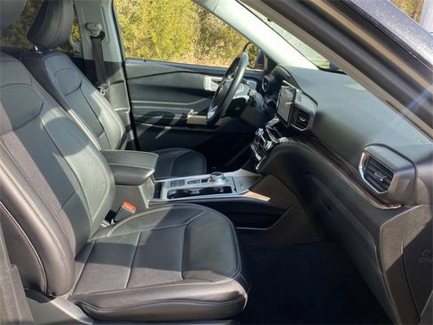 Used 2023 Ford Explorer Limited w/ Equipment Group 301A image 36