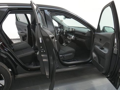 New 2025 Hyundai Kona SEL image 37