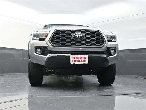 Used 2022 Toyota Tacoma TRD Off-Road image 28