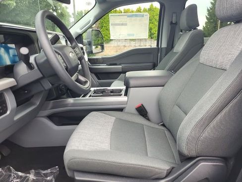 New 2025 Ford F350 XLT w/ Black Appearance Package image 12