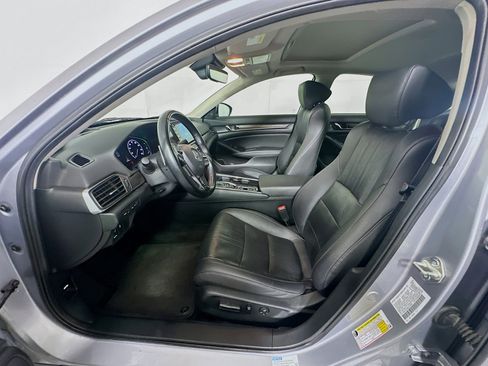 Used 2020 Honda Accord Touring image 13