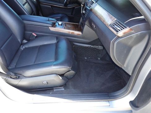 Used 2013 Mercedes-Benz E 350 4MATIC Sedan image 22