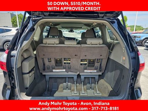 Used 2018 Toyota Sienna XLE FWD image 12