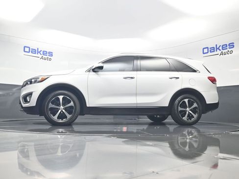 Used 2016 Kia Sorento EX w/ EX Touring Package FWD image 45