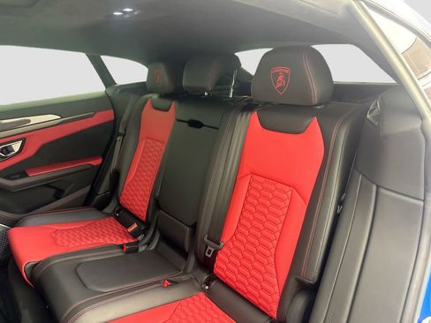 Used 2022 Lamborghini Urus AWD/4WD image 26
