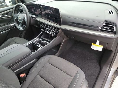 New 2026 Chevrolet Traverse LT w/ Sun and Wheel Package image 18