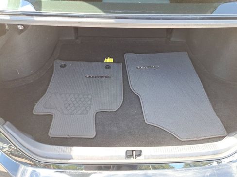 Used 2021 Toyota Camry LE image 6