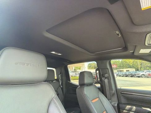 Used 2025 GMC Sierra 1500 AT4 w/ AT4 Premium Package AWD/4WD image 11