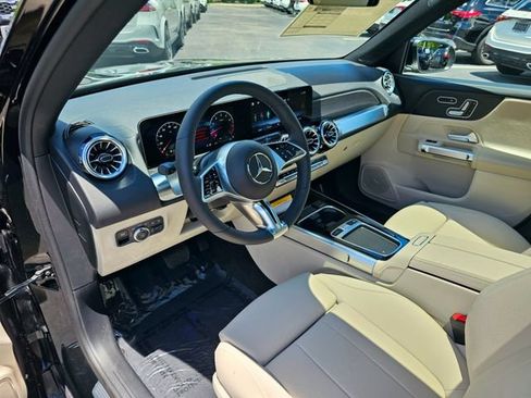 New 2026 Mercedes-Benz GLB 250 4MATIC image 12