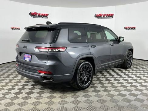 Used 2024 Jeep Grand Cherokee L Summit AWD/4WD image 3