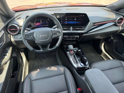 Used 2024 Chevrolet Trax RS w/ Driver Confidence Package FWD image 14