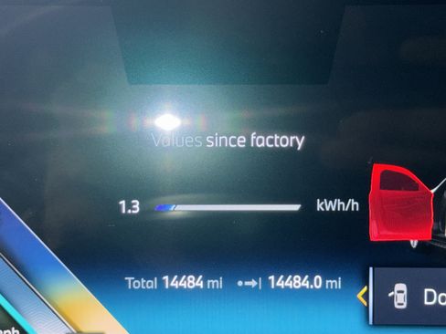 Used 2025 BMW i5 eDrive40i w/ Premium Package RWD image 26