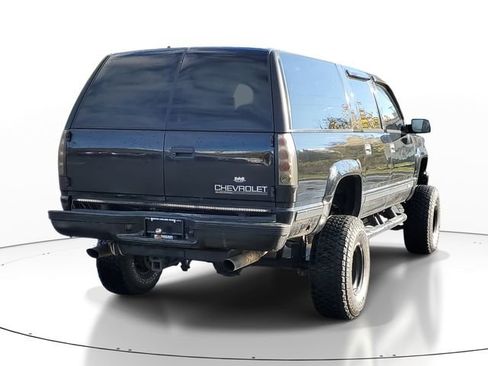 Used 1997 Chevrolet Suburban 4WD w/ Preferred Equipment Group 2 image 4