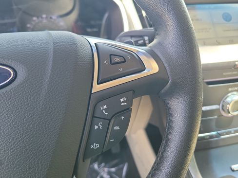 Used 2018 Ford Edge Titanium FWD image 23