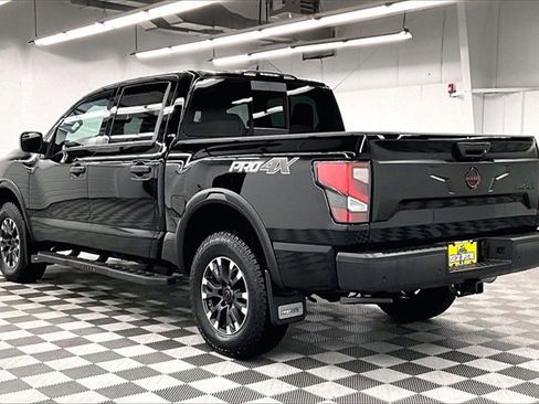 Used 2024 Nissan Titan PRO-4X w/ Pro-4x Convenience Package image 2