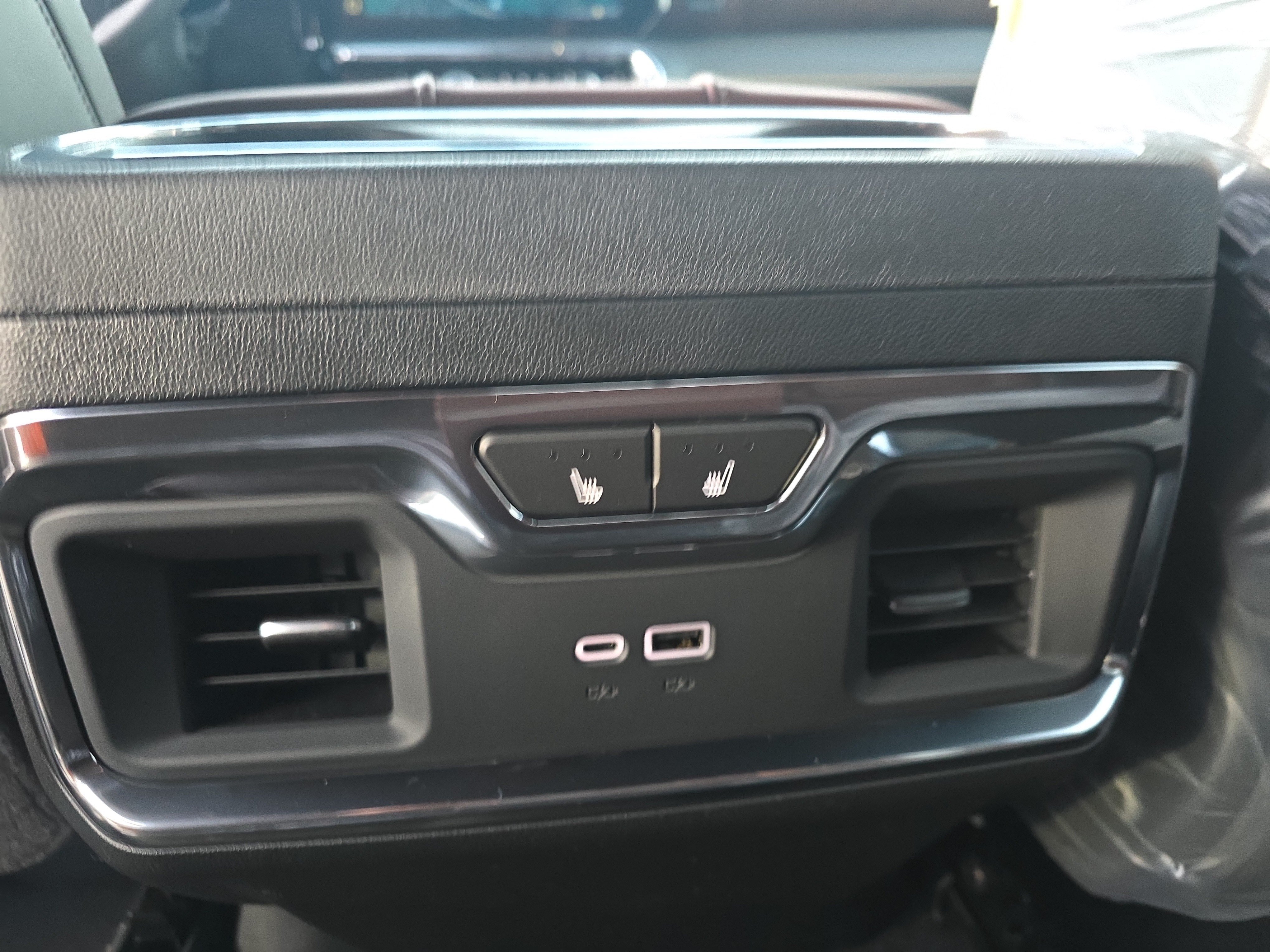 New 2026 GMC Sierra 3500 Denali Ultimate AWD/4WD image 15