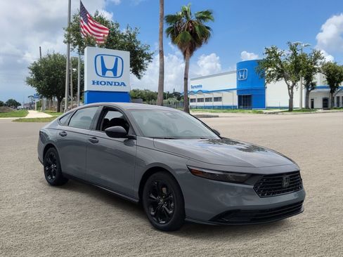 New 2025 Honda Accord SE image 1