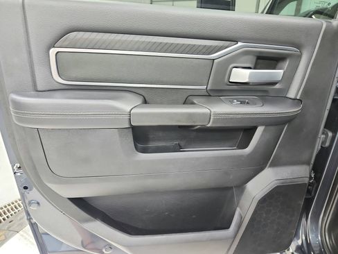 Used 2025 RAM 2500 Big Horn AWD/4WD image 38