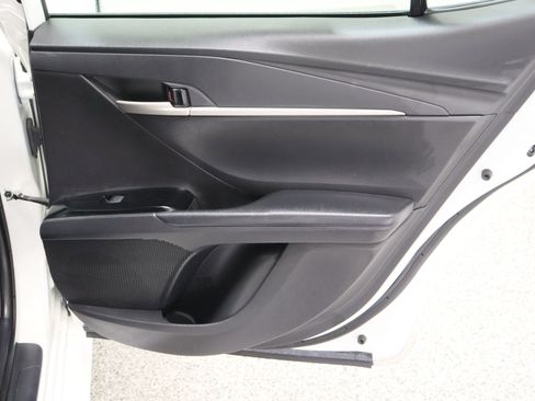Used 2025 Toyota Camry LE FWD image 33