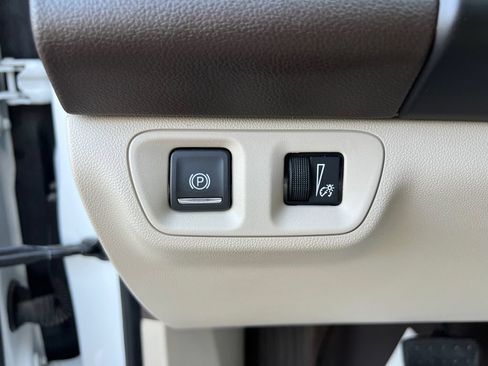 Used 2019 GMC Acadia Denali w/ Technology Package AWD/4WD image 24