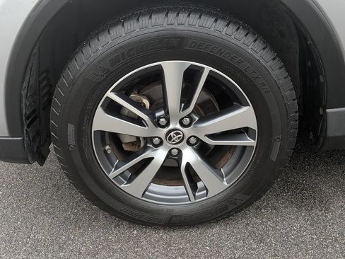 Used 2018 Toyota RAV4 XLE FWD image 21