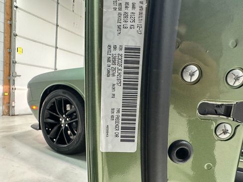 Used 2018 Dodge Challenger R/T Scat Pack RWD image 19