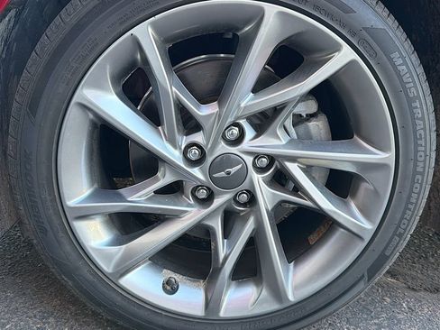 Used 2022 Genesis G70 2.0T RWD image 31