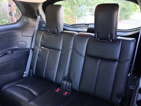 Used 2019 Nissan Pathfinder SL AWD/4WD image 21
