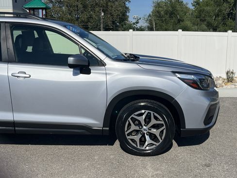 Used 2020 Subaru Forester Premium w/ Popular Package #1 AWD/4WD image 8