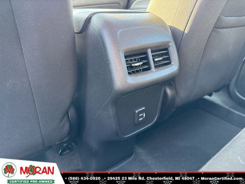 Used 2023 Chevrolet Equinox LS image 22