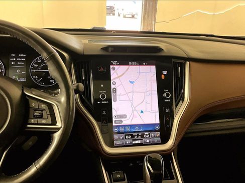 Used 2020 Subaru Outback Touring w/ Popular Package #2 image 7