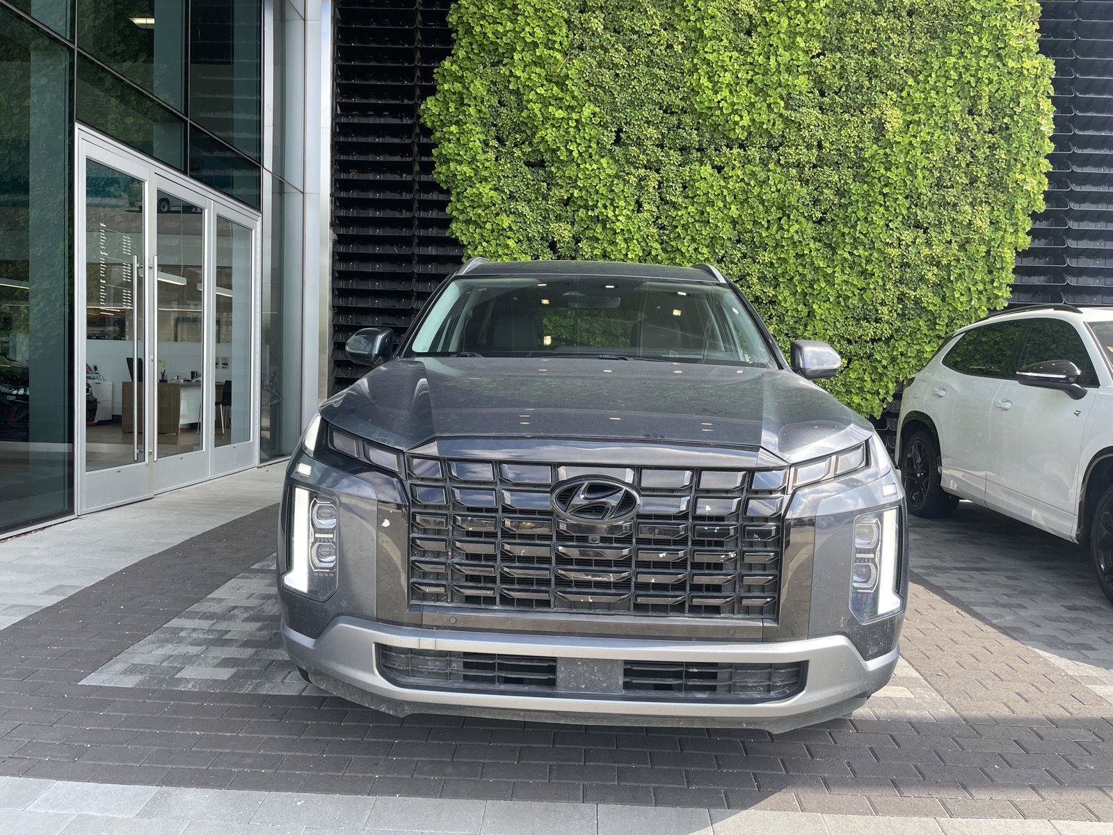 Used 2024 Hyundai Palisade Limited AWD/4WD image 14