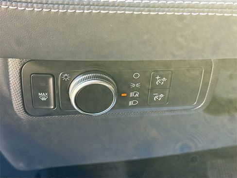 Used 2021 Ford Mustang Mach-E Premium image 11